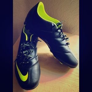 Nike Mercurial Vapor Indoor/Turf Soccer Shoes